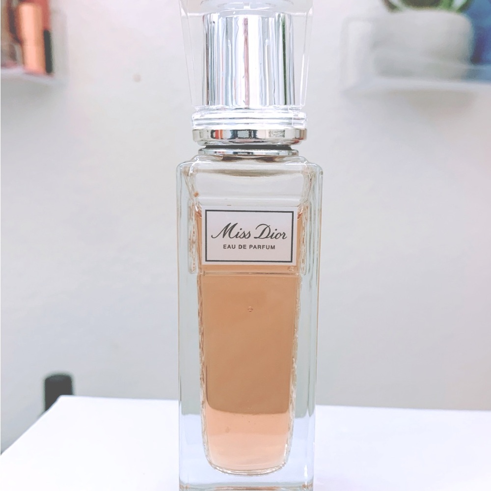 Miss Dior Eau De Parfum Roller-Pearl